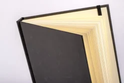 Anaconda Notizbuch/Notebook/Blank Book, punktiert, textiles Gummiband, schwarz, Hardcover (A5), 120g/m² Papier*Anaconda Verlag Online