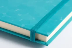 Anaconda Verlag Notizbücher & -Blöcke-Anaconda Notizbuch/Notebook/Blank Book, punktiert, textiles Gummiband, grün, Hardcover (A5), 120g/m² Papier