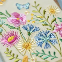 Groh Verlag Notizbücher & -Blöcke-Blütenträume Notizbuch bestickt, A5 - 240 Seiten, beige