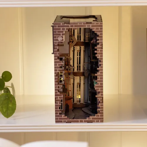 Booknook - Tiny Adventures Diagon Alley - Harry Potter*Revell Hot