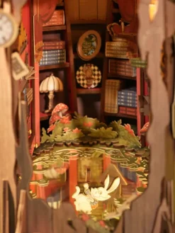 Booknook: Alice Adventure*Robotime Outlet