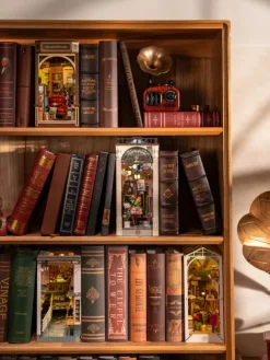 Booknook: Arcade Dating*Robotime Clearance