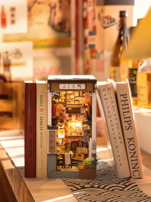 Booknook: Sakura Wine Alley*Robotime Sale