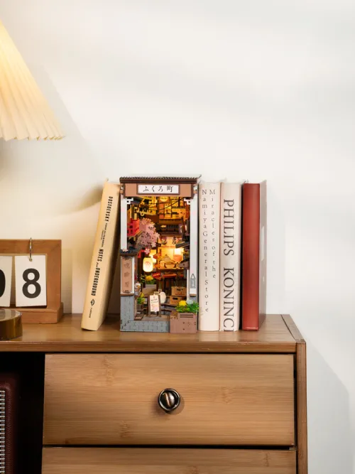 Booknook: Sakura Wine Alley*Robotime Sale