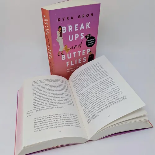 Breakups and Butterflies*Forever Online