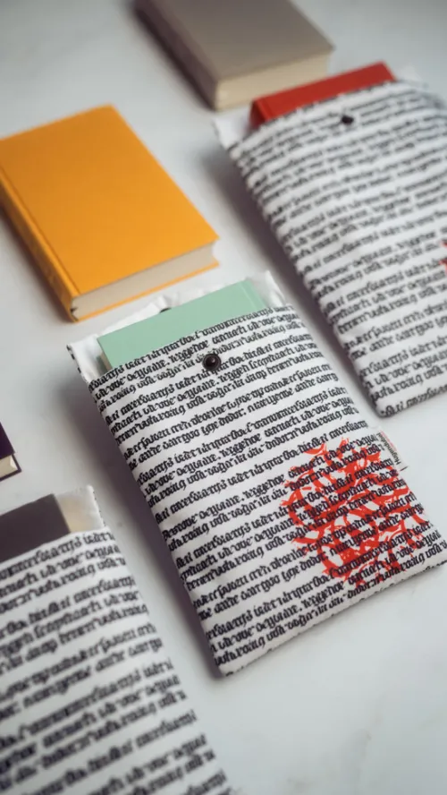 Buchhülle Größe M*Bücherbüchse OHG Best