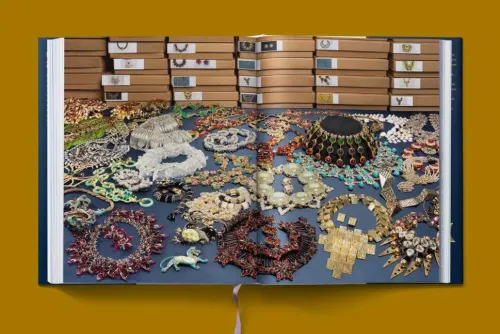 Costume Jewelry*Taschen GmbH Hot