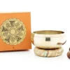 Klangschalen-Center Achtsamkeit & Gesundheit-Dhyani-Klangschale mit bedruckter Geschenkbox mit Zubehör