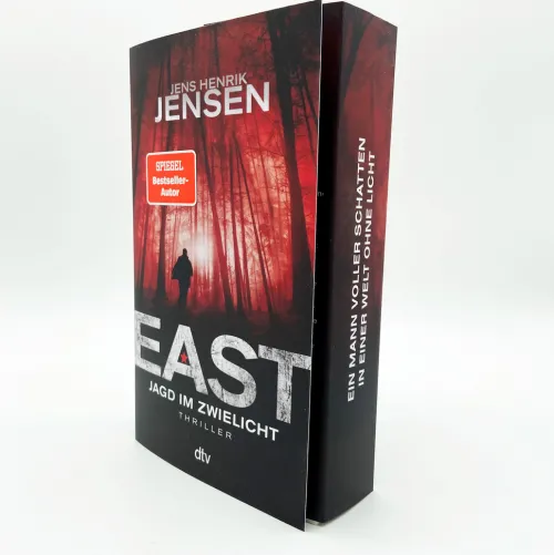dtv Verlagsgesellschaft Spionagethriller-EAST. Jagd im Zwielicht