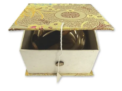 Flache Klangschale in Box mit cremefarbigem Stoffbezug*Klangschalen-Center Discount