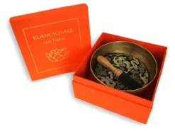 Klangschalen-Center Achtsamkeit & Gesundheit*Klangschale in terracotta Geschenkbox L mit Lotus-Aufdruck und Zubehör