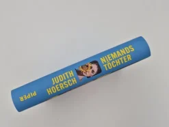 Piper Verlag GmbH Literatur|Familiensagas*Niemands Töchter