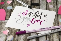 STABILO Nonbook Kalligraphie & Handlettering-Premium-Filzstift mit Pinselspitze für variable Strichstärken - STABILO Pen 68 brush - 8er Pack - mit 8 verschiedenen Farben