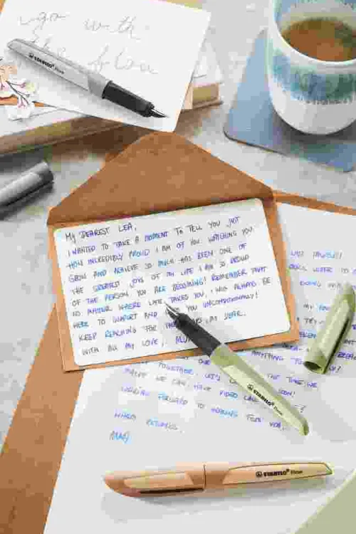 Füller Flow MONOCHROME, khaki, inkl. Patrone*STABILO