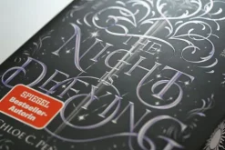 Bramble Hardcover Romantasy|Vampirromane-The Night is Defying