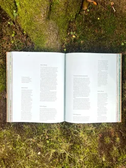 Naumann & Göbel Verlagsg. Reisen, Orte & Menschen-THE WOODS