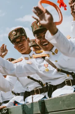 teNeues Verlag ein Imprint des Gestalten Verlags Reisen, Orte & Menschen-Warten auf den Regenbogen